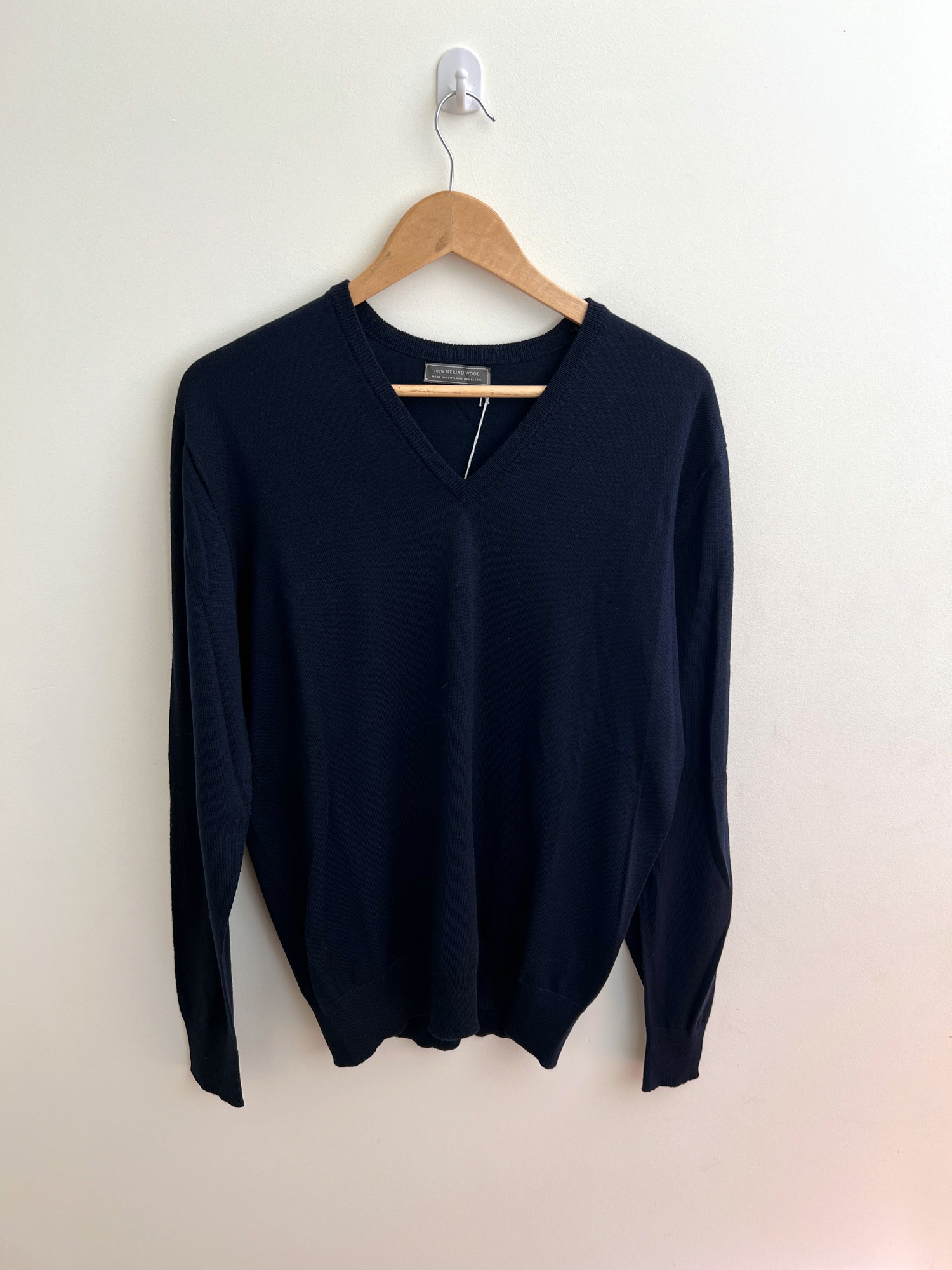 SS - Men's V-Neck Merino Wool Sweater - Dark Navy, size 42